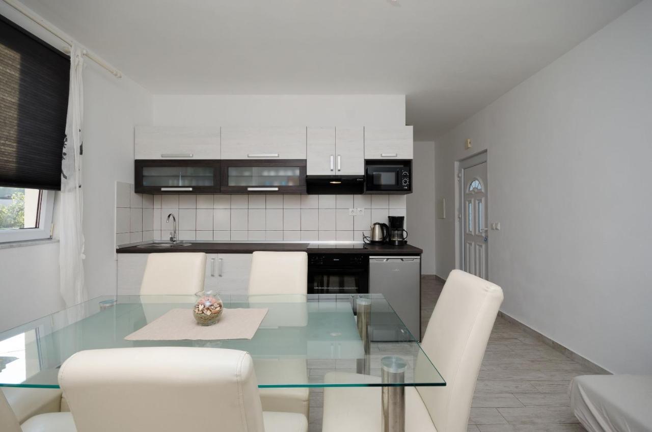 Apartments Toni Banjol Eksteriør bilde